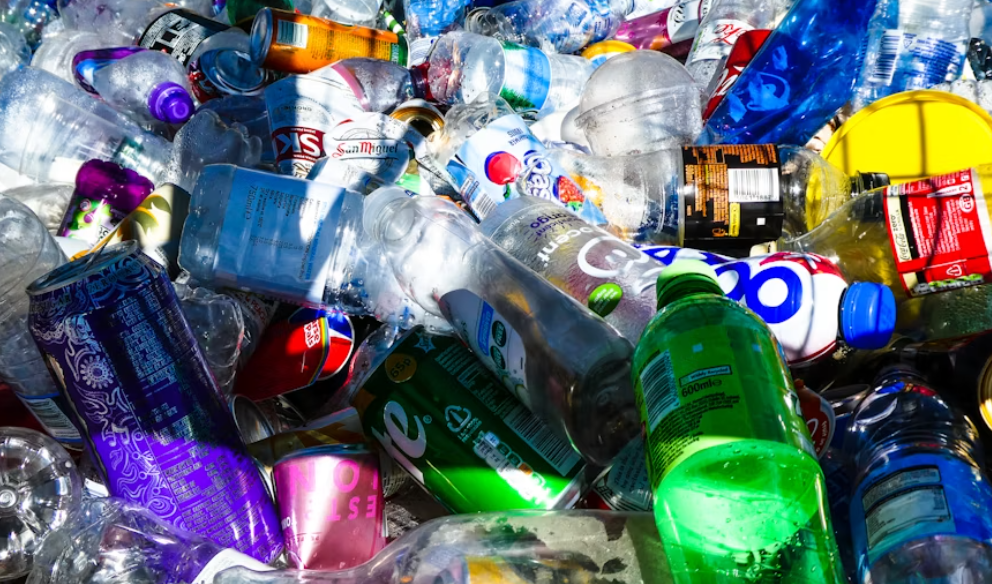 Bukan Sekadar Mahal! Kenaikan Harga Plastik Ternyata Jadi Alarm Besar bagi Lingkungan